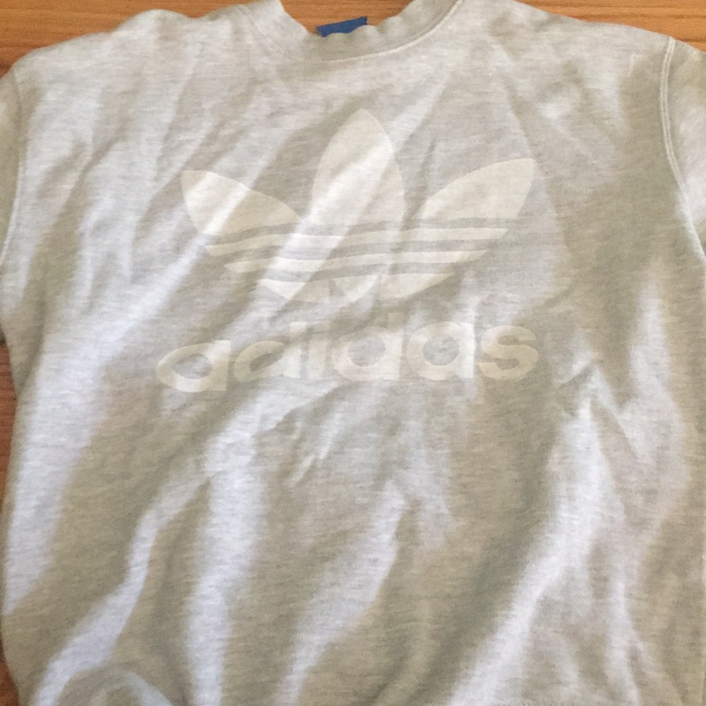 Women’s UO x ADIDAS crewneck